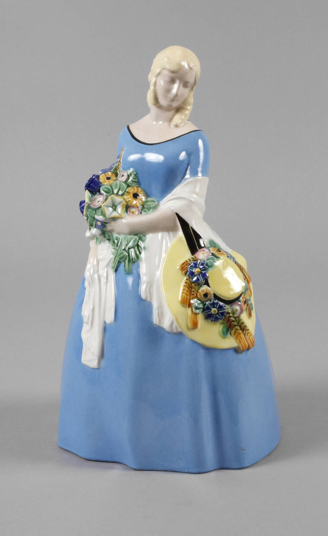 Michael Powolny Krinolinendame Sommer mit Schal