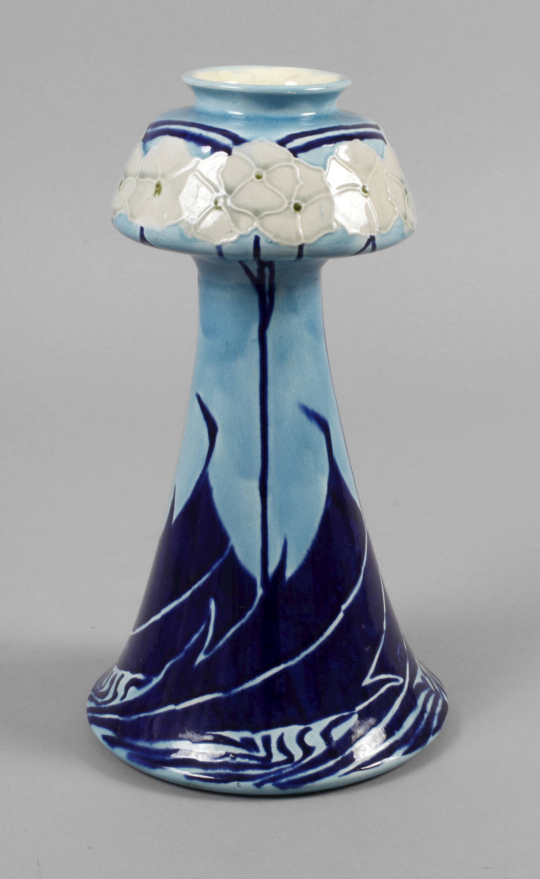 Minton Vase Hortensiendekor