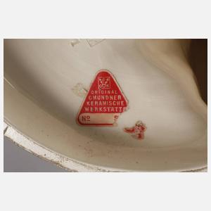 Michael Powolny Putto mit Trauben