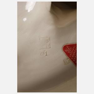 Michael Powolny Putto mit Trauben