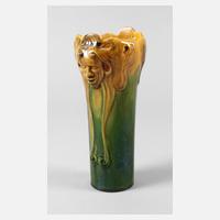 Vase mit Faunenköpfen111