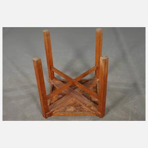 Konstruktivistisches Tischchen