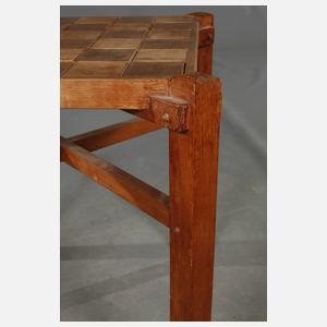 Konstruktivistisches Tischchen