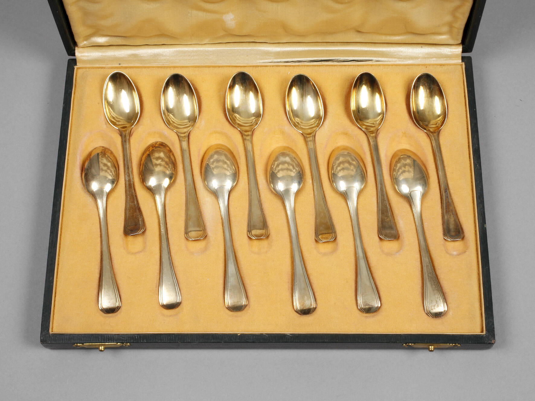 Frankreich zwölf Mokkalöffel Emile Puiforcat