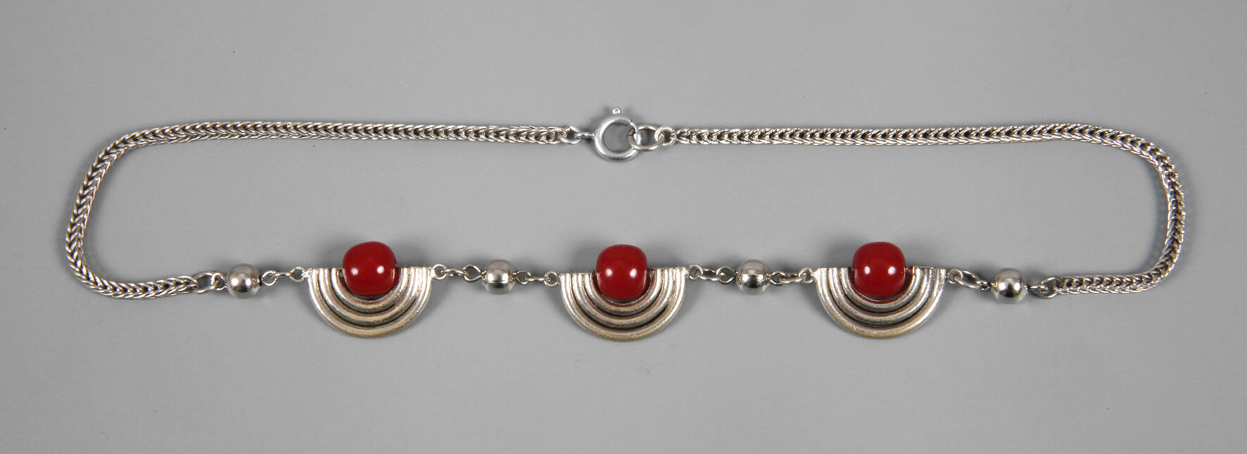 Jakob Bengel Collier mit Galalith