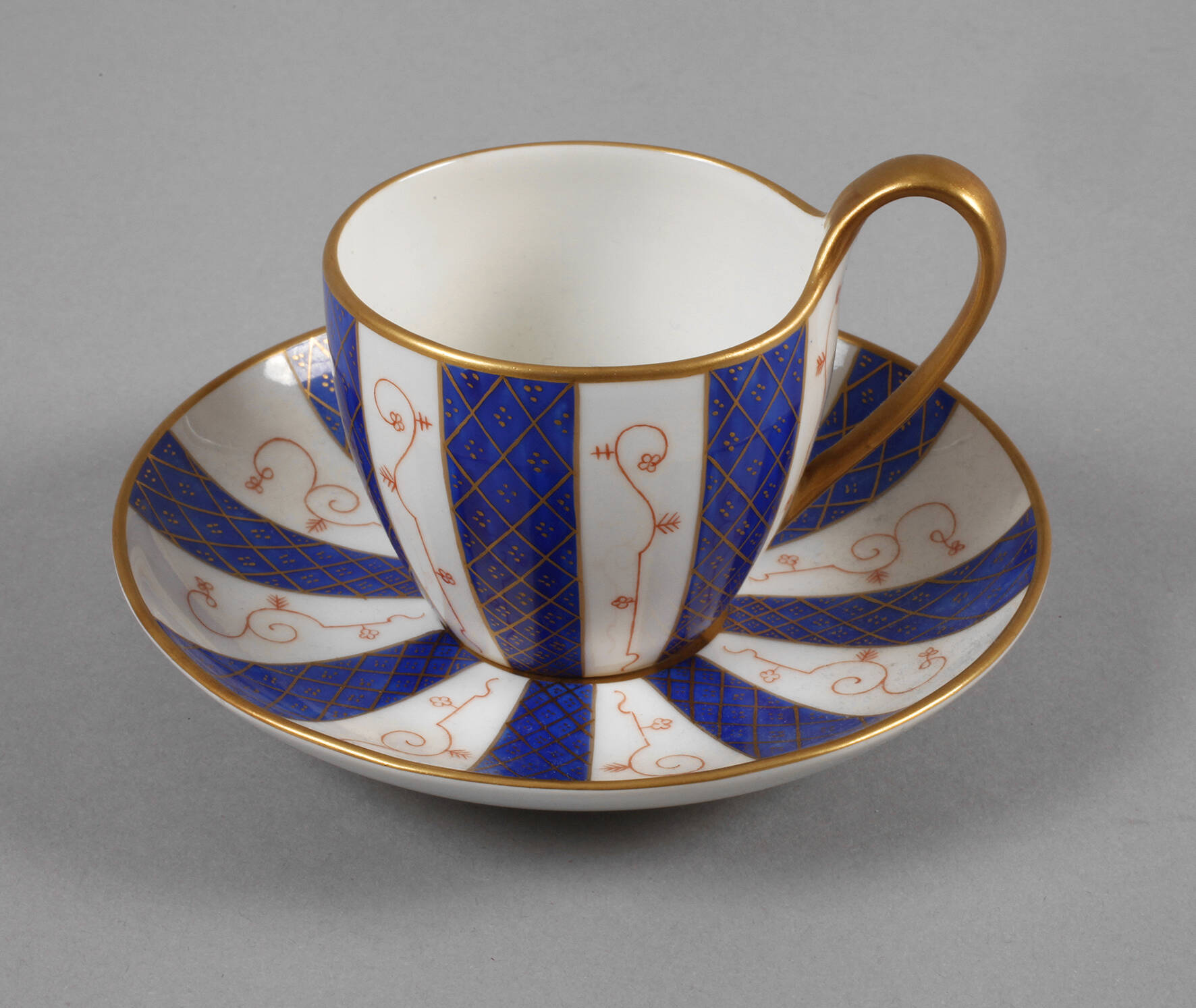 KPM Berlin Mokkatasse Art déco