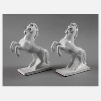 Paar springende Pferde111