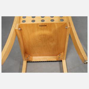 Acht Stapelstühle Thonet