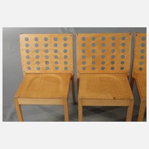 Acht Stapelstühle Thonet