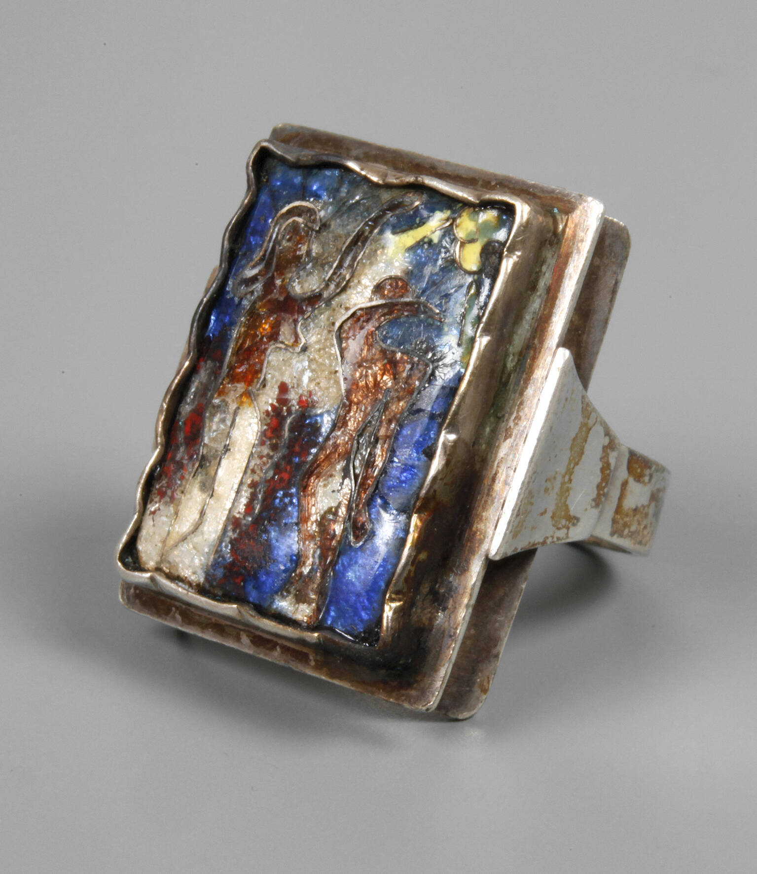 Ring mit Emaileinlage