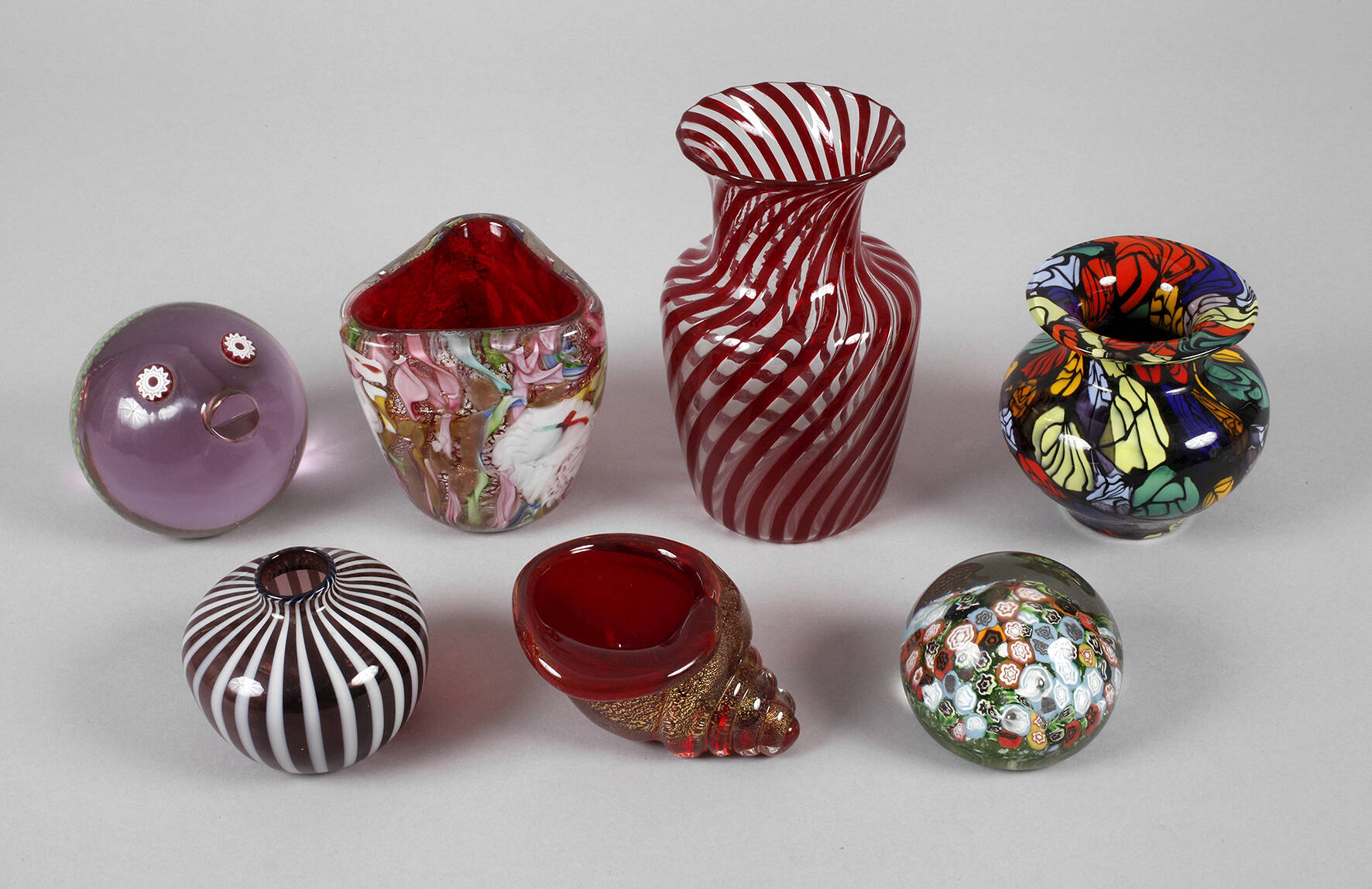 Sieben Teile modernes Glas