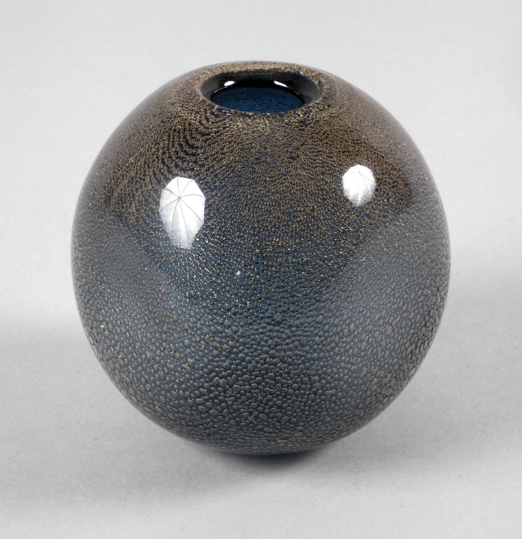 Seguso Vase "Bullicante"