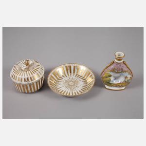 Fünf Teile Biedermeierporzellan