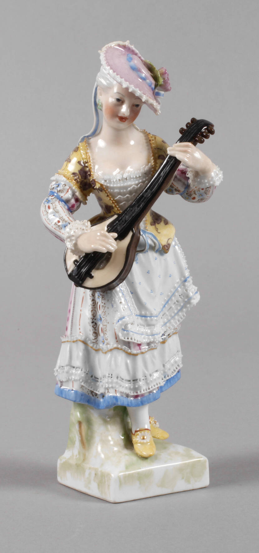 KPM Berlin Lautespielerin