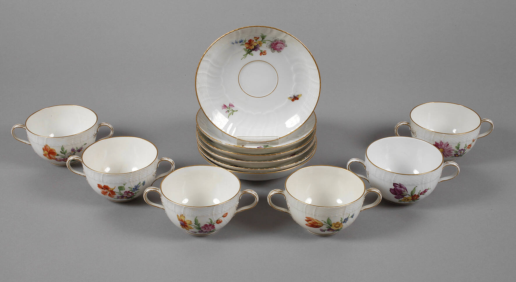 KPM Berlin sechs Suppentasen mit Untertassen