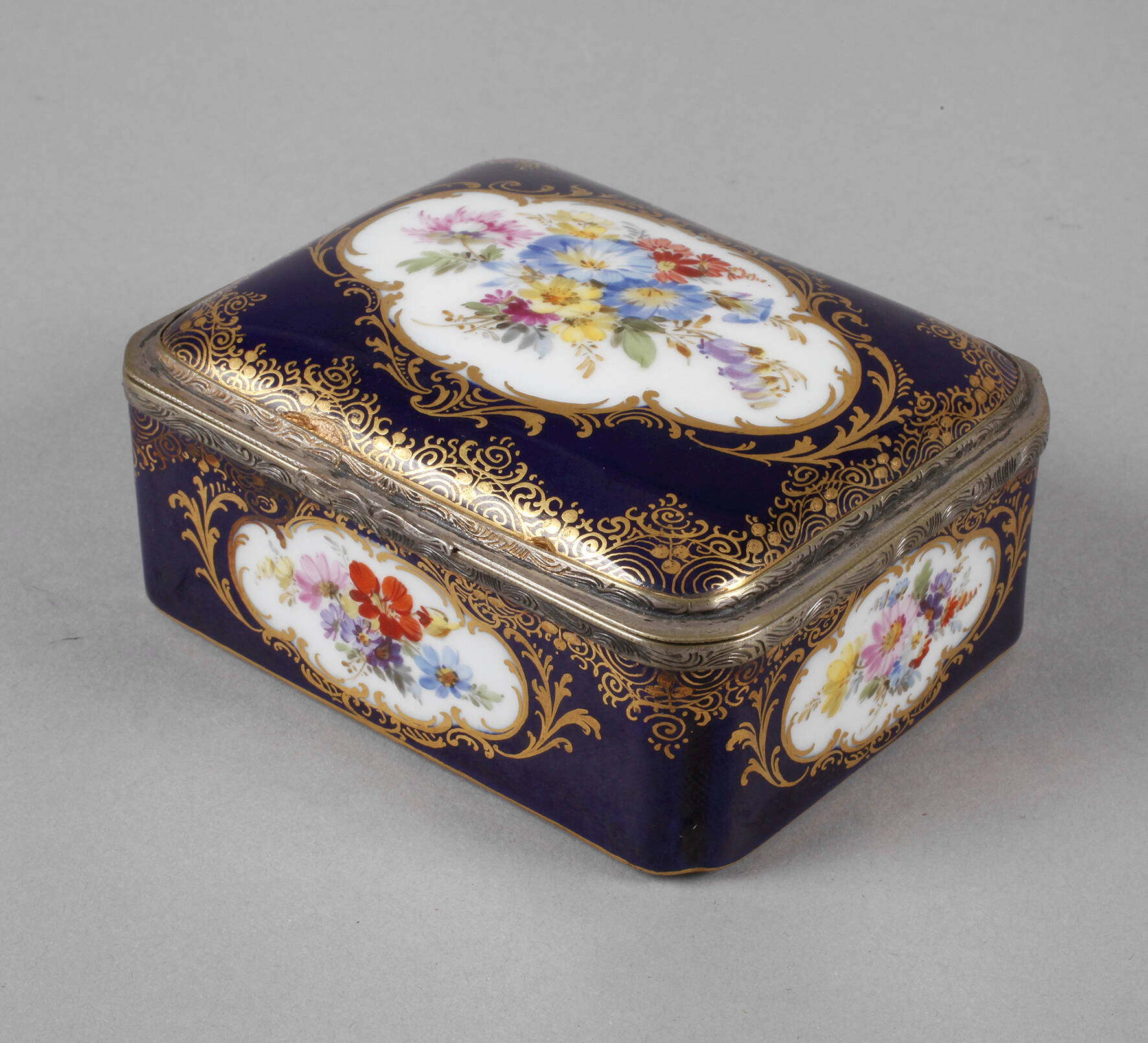 Meissen Streichholzdose mit Silbermontierung