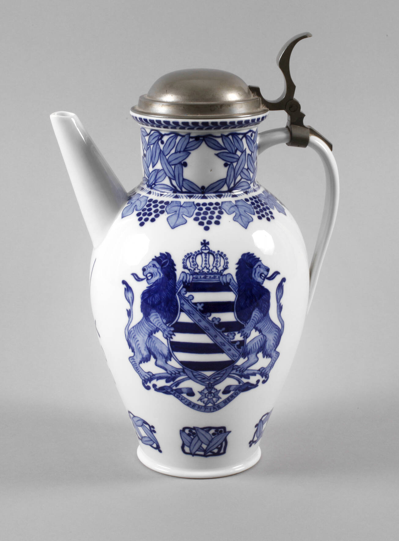 Meissen Weinkanne mit Jubiläumsmarke