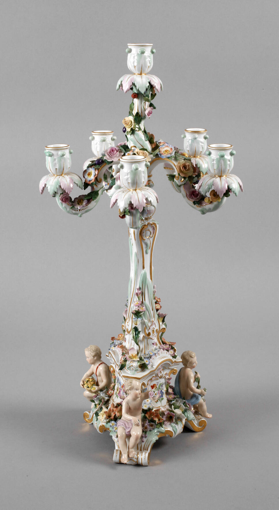 Meissen sechsflammiger Leuchter mit Putten