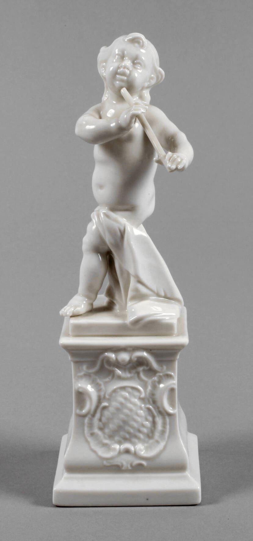 Nymphenburg Putto mit Flöte