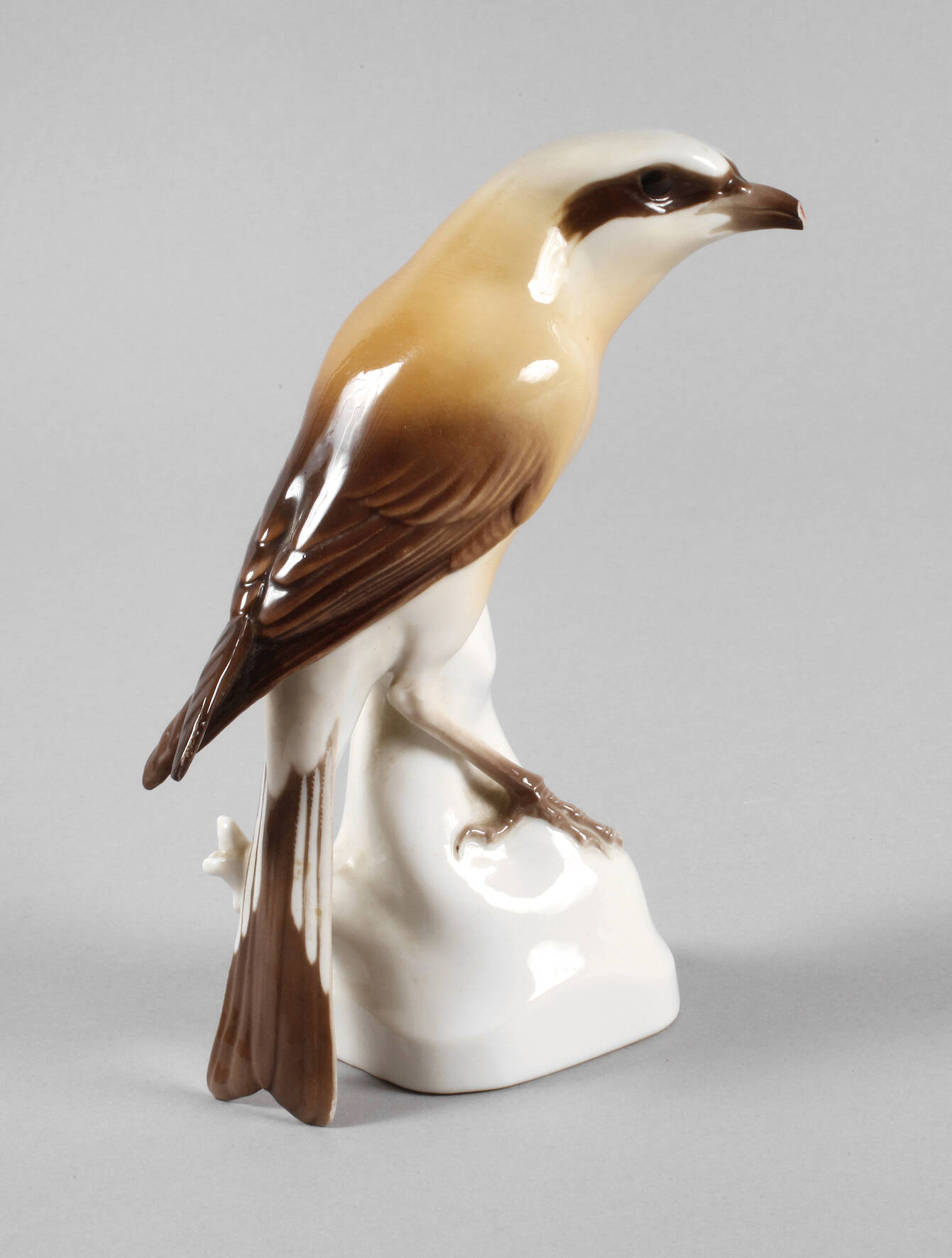 Nymphenburg Vogelfigur "Würger"