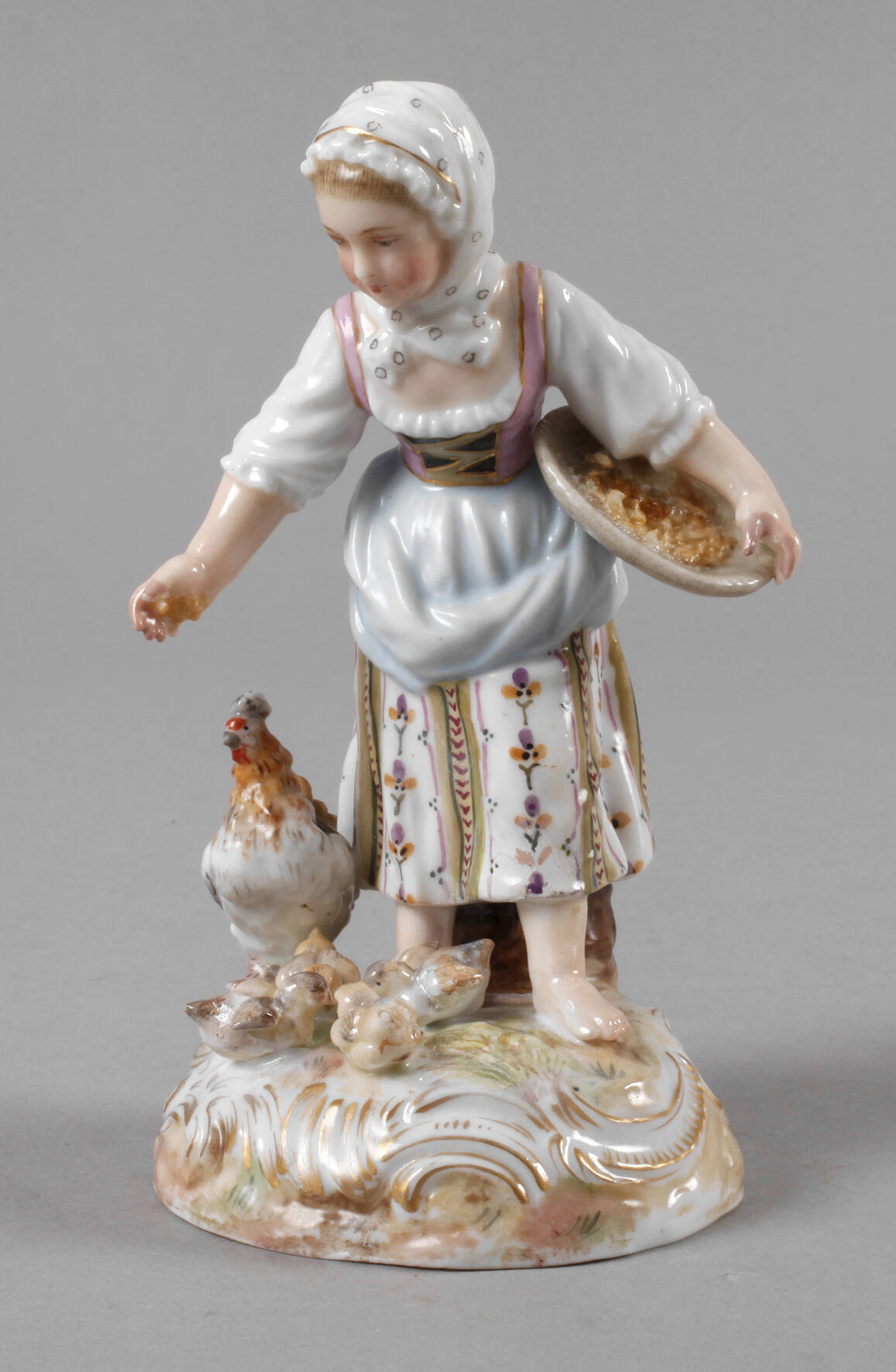 Volkstedt Bäuerin mit Hühnern