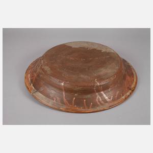 Übergroße Majolikaschale mittelalterlicher Burgenbau