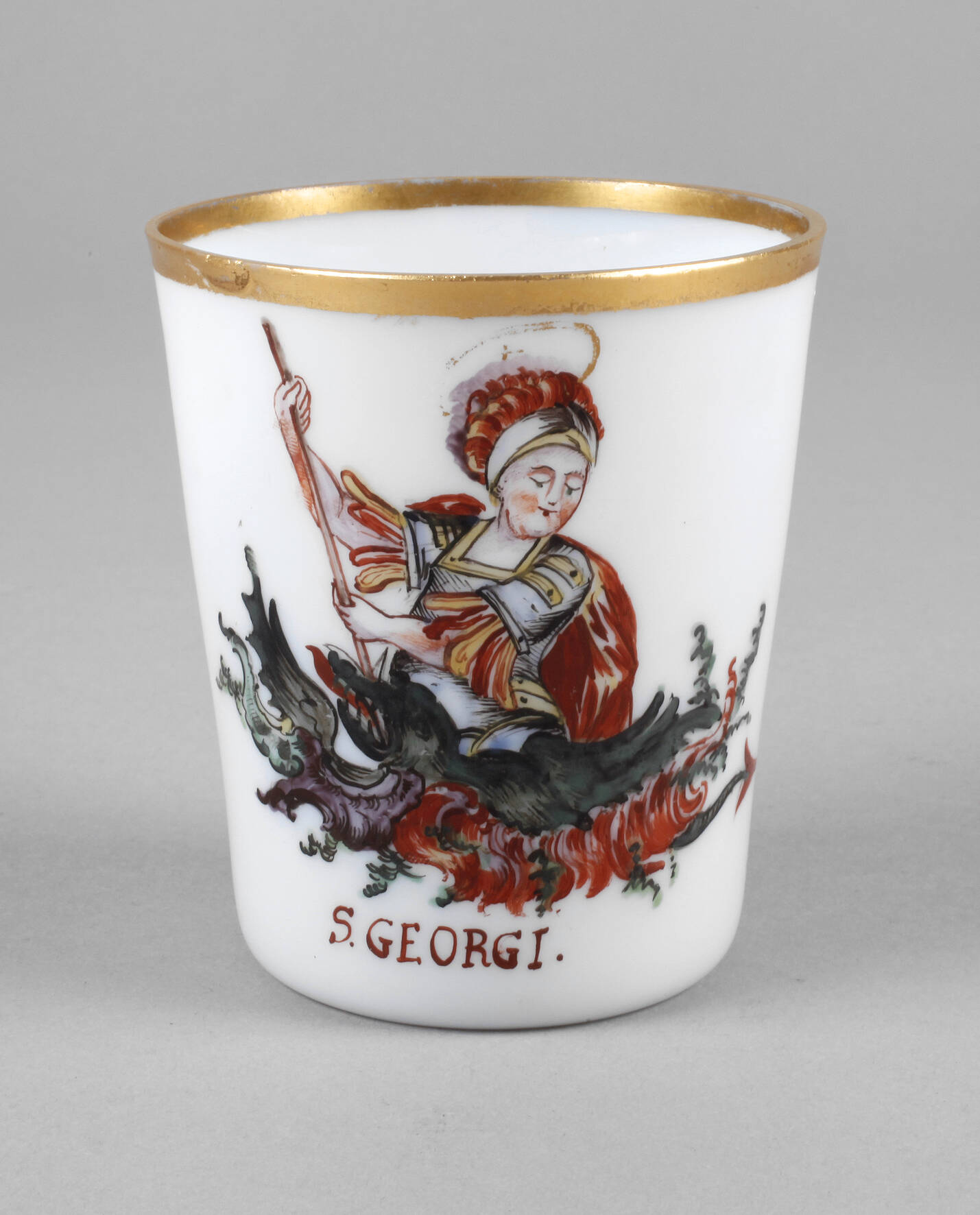 Milchglasbecher mit Heiligem Georg