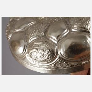 Silberbuckelschale mit Schiffsmotiven