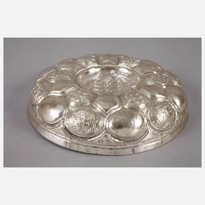 Silberbuckelschale mit Schiffsmotiven