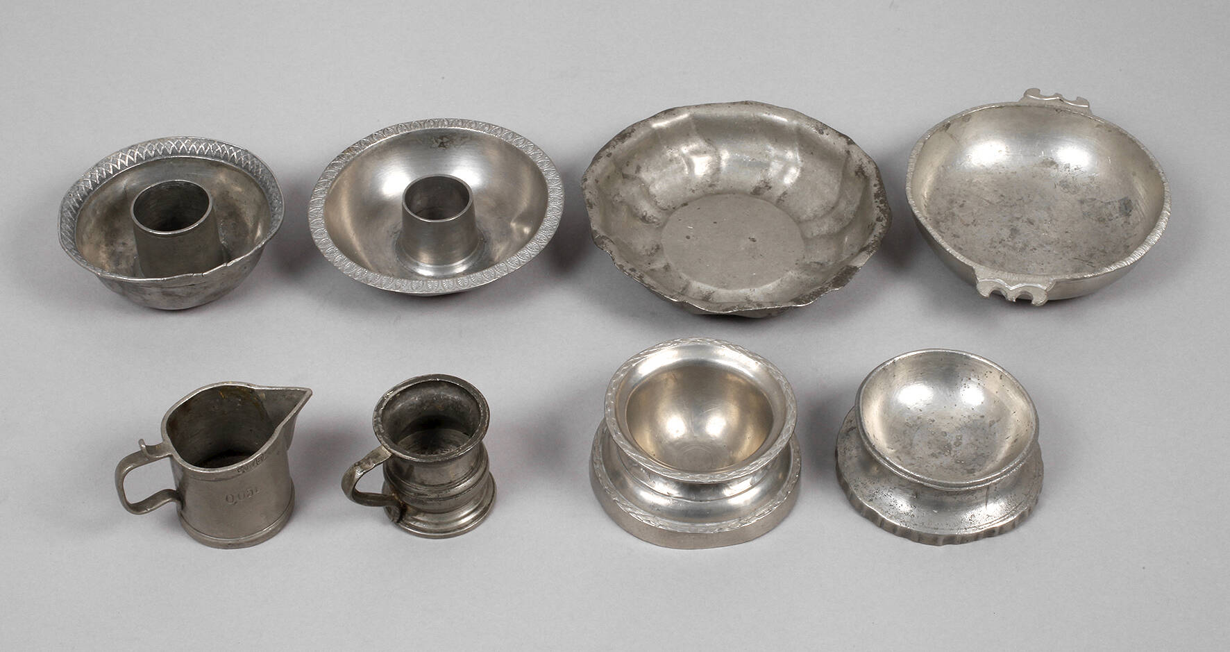 Acht Kleinteile Zinn