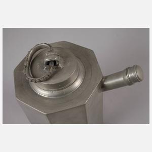 Große Zinnschraubkanne mit Röhrenausguss