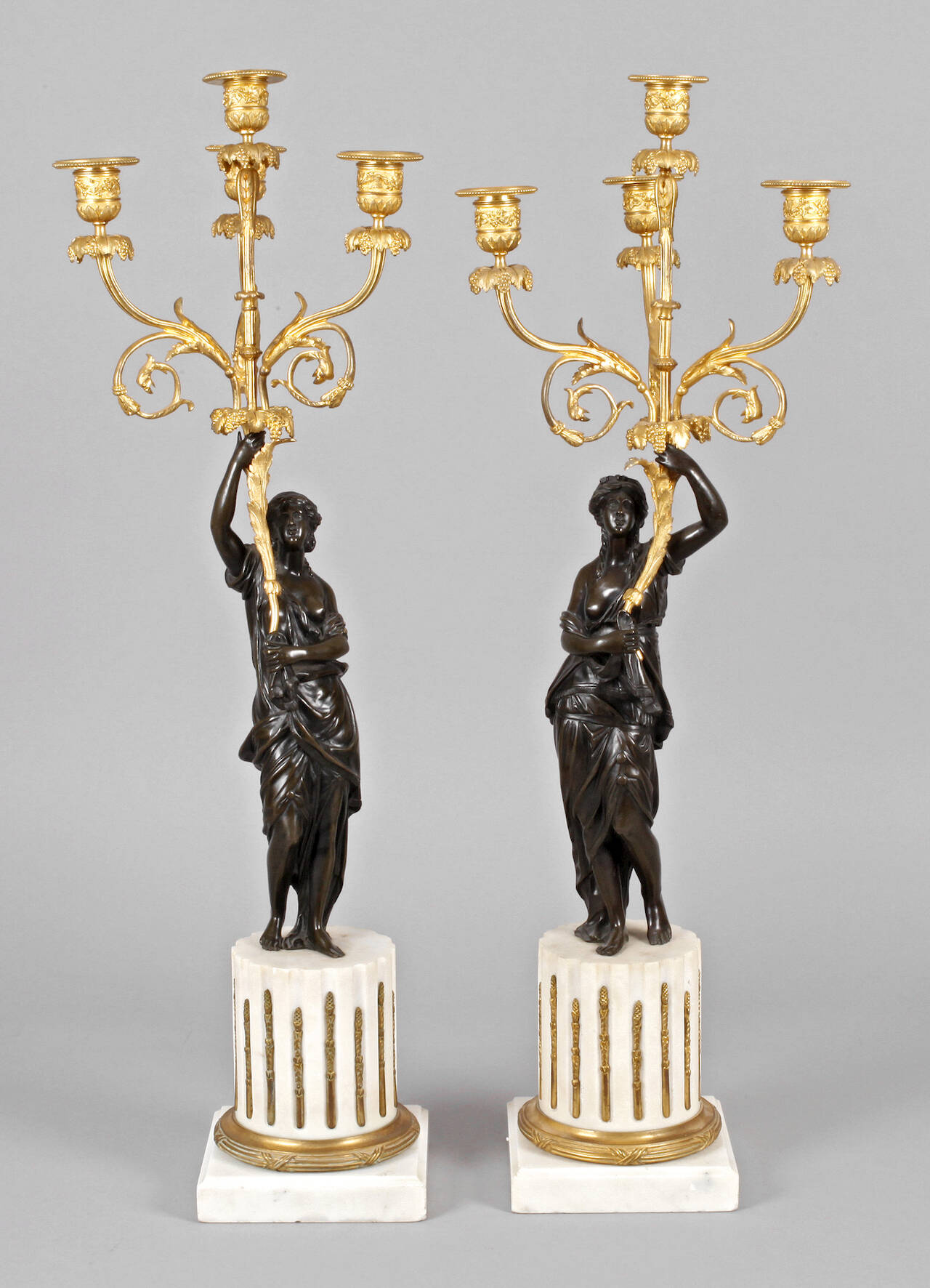 Paar klassizistische Girandolen