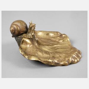 Figürliches Tintenzeug mit Schnecke