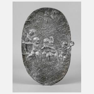 Henry Stoltenberg-Lerch, Relief mit Putten