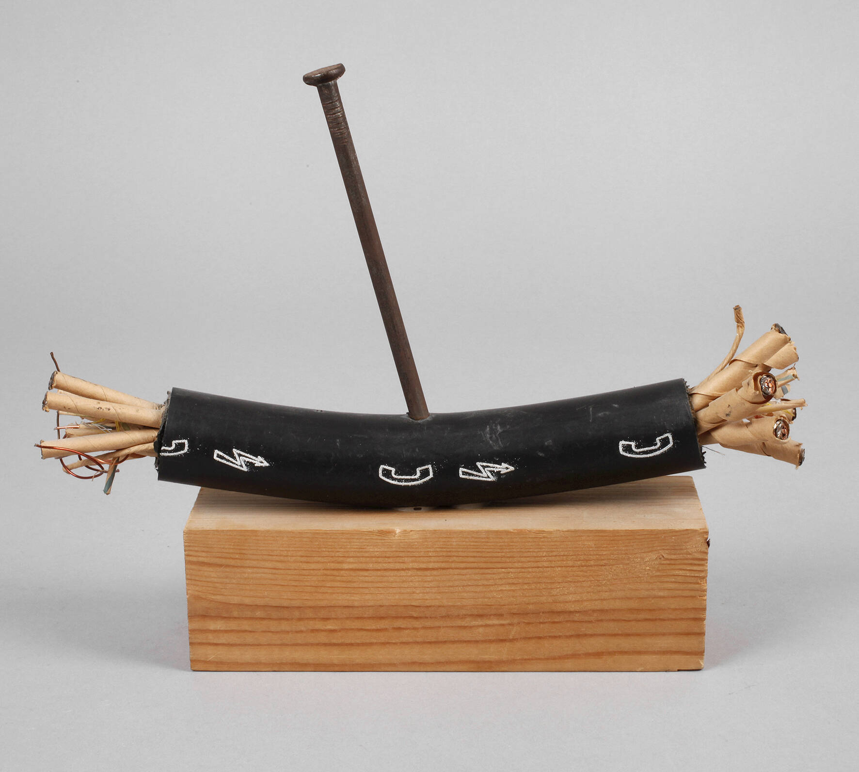 Günther Uecker, "Kurzer Weg"