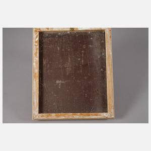 Mädchen in spätsommerlicher Landschaft