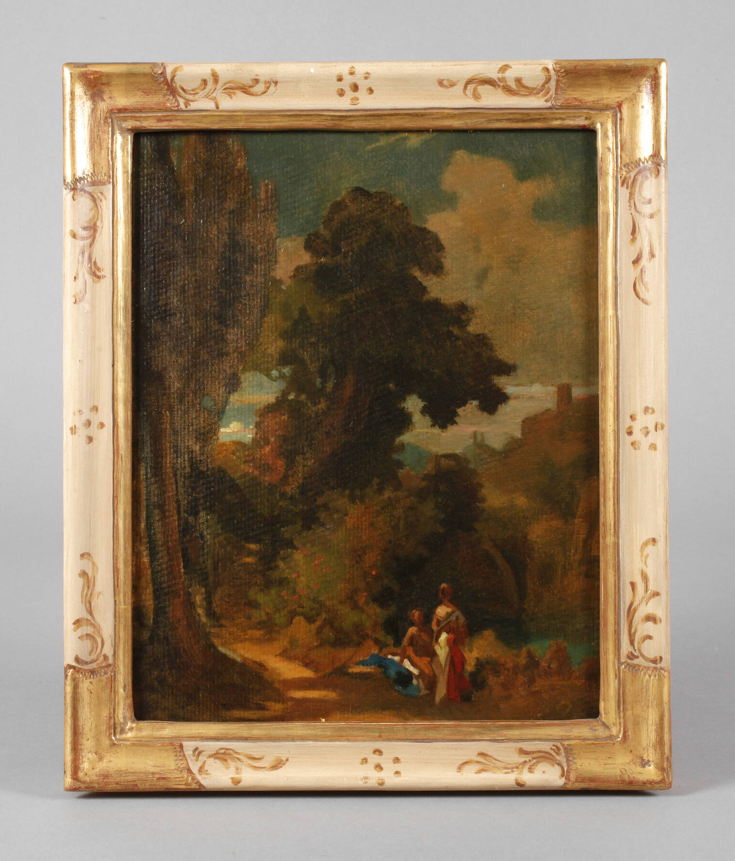 Mädchen in spätsommerlicher Landschaft