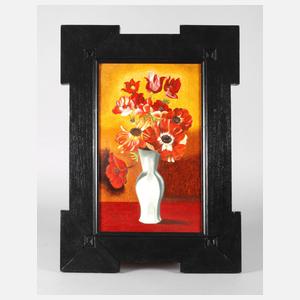 Rote Tulpen in weißer Vase