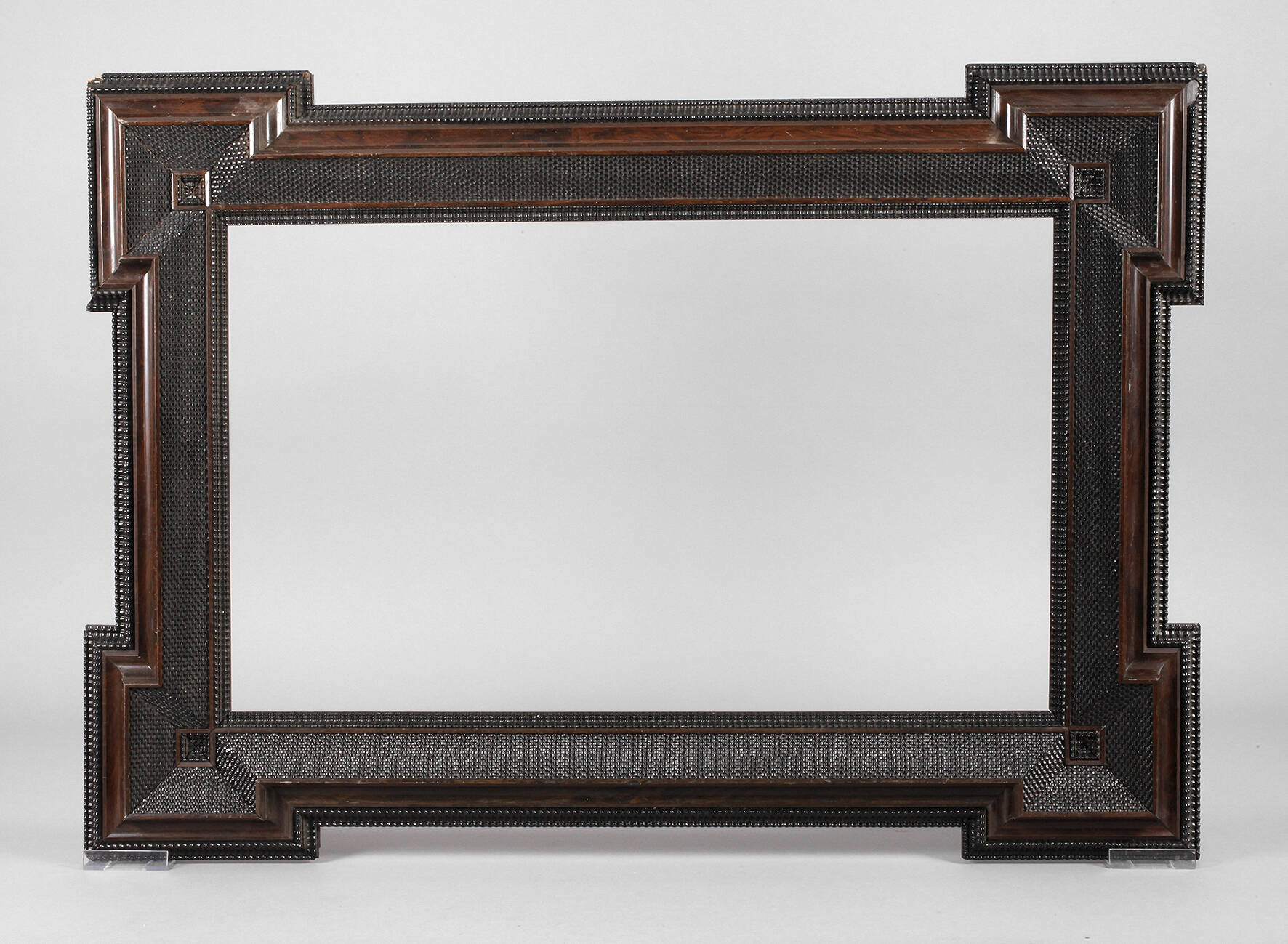 Gründerzeitrahmen mit ausgestellten Ecken um 1880