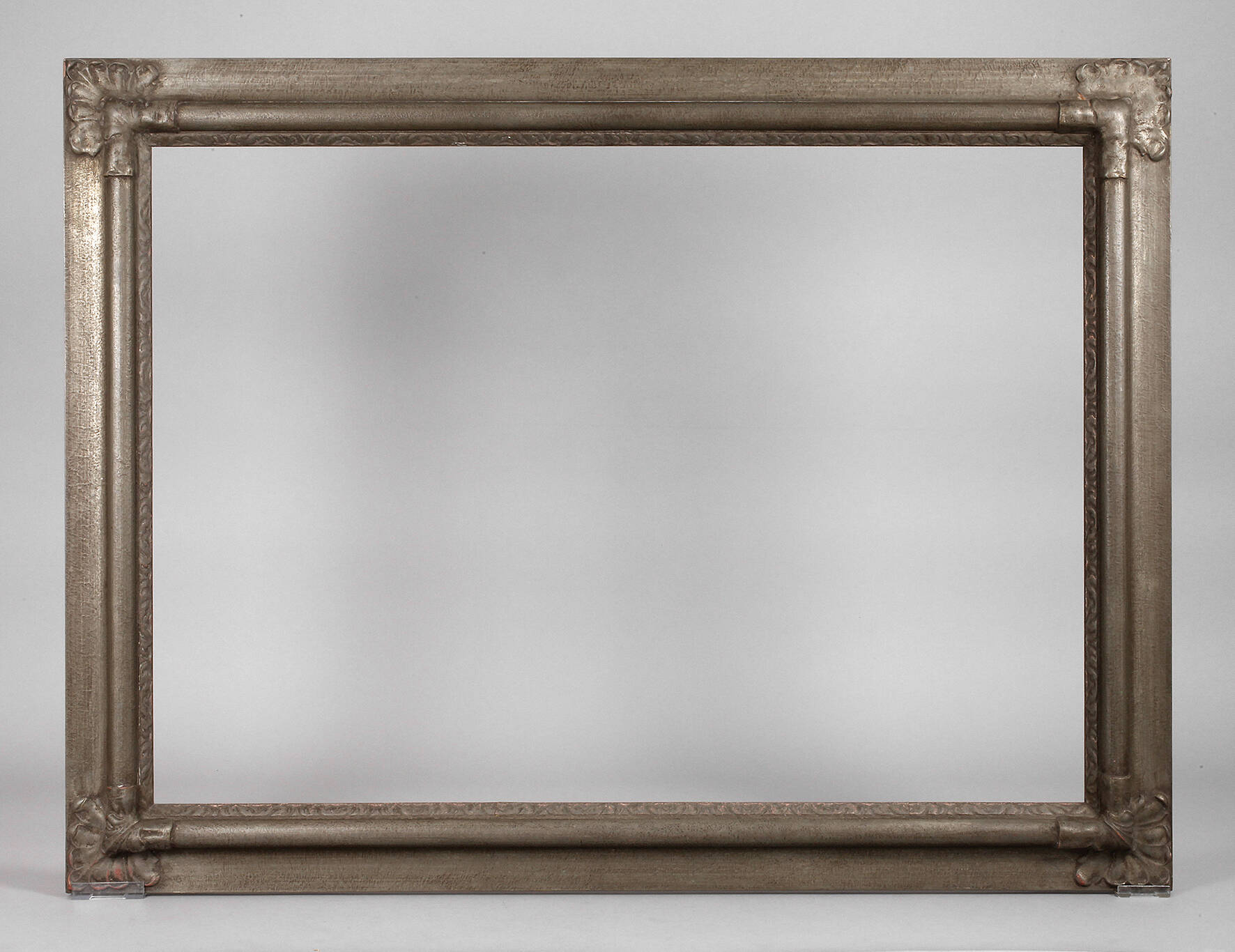 Grau-silberner Stuckrahmen um 1940