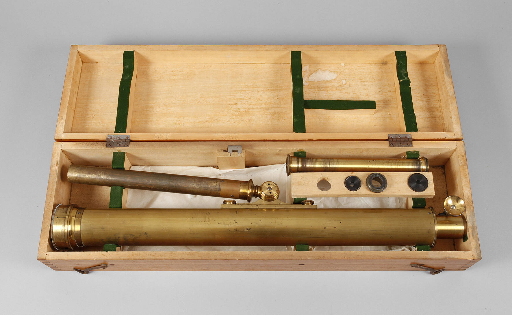 Astronomisches Fernrohr