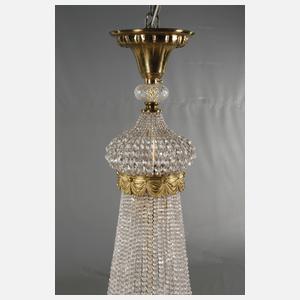 Großer Kristalllüster