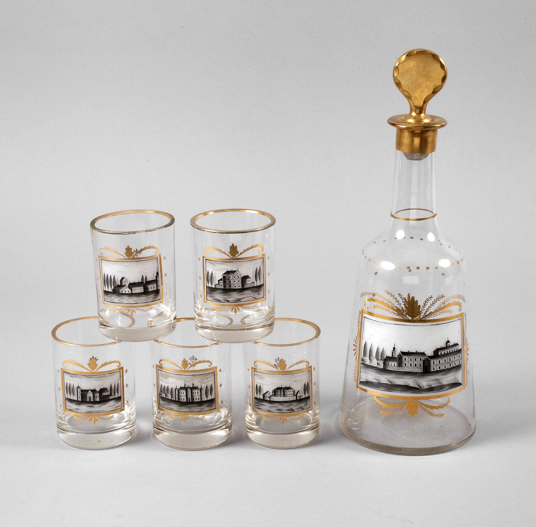 Karaffe mit fünf Gläsern russische Architekturmalerei