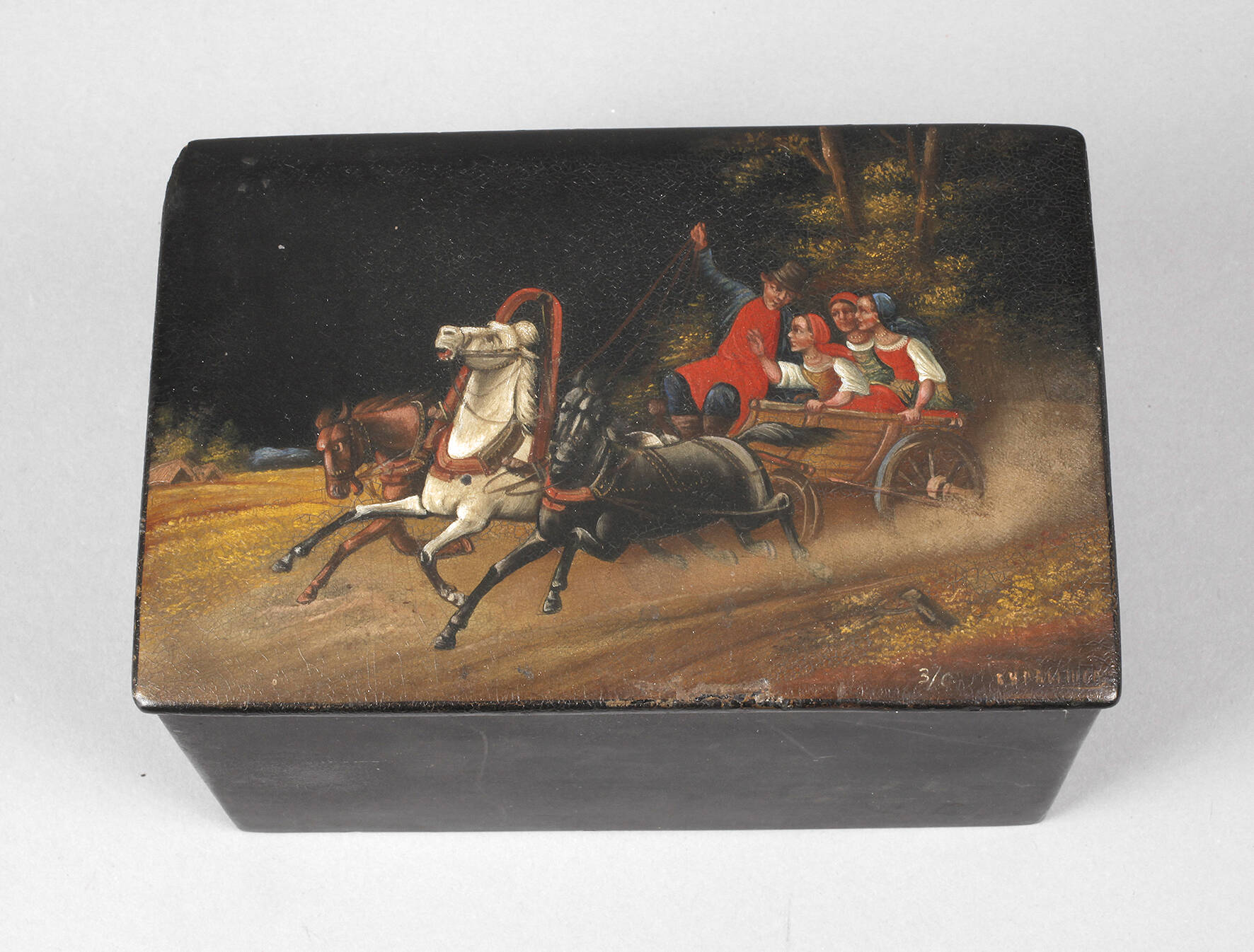 Lackschatulle Russland