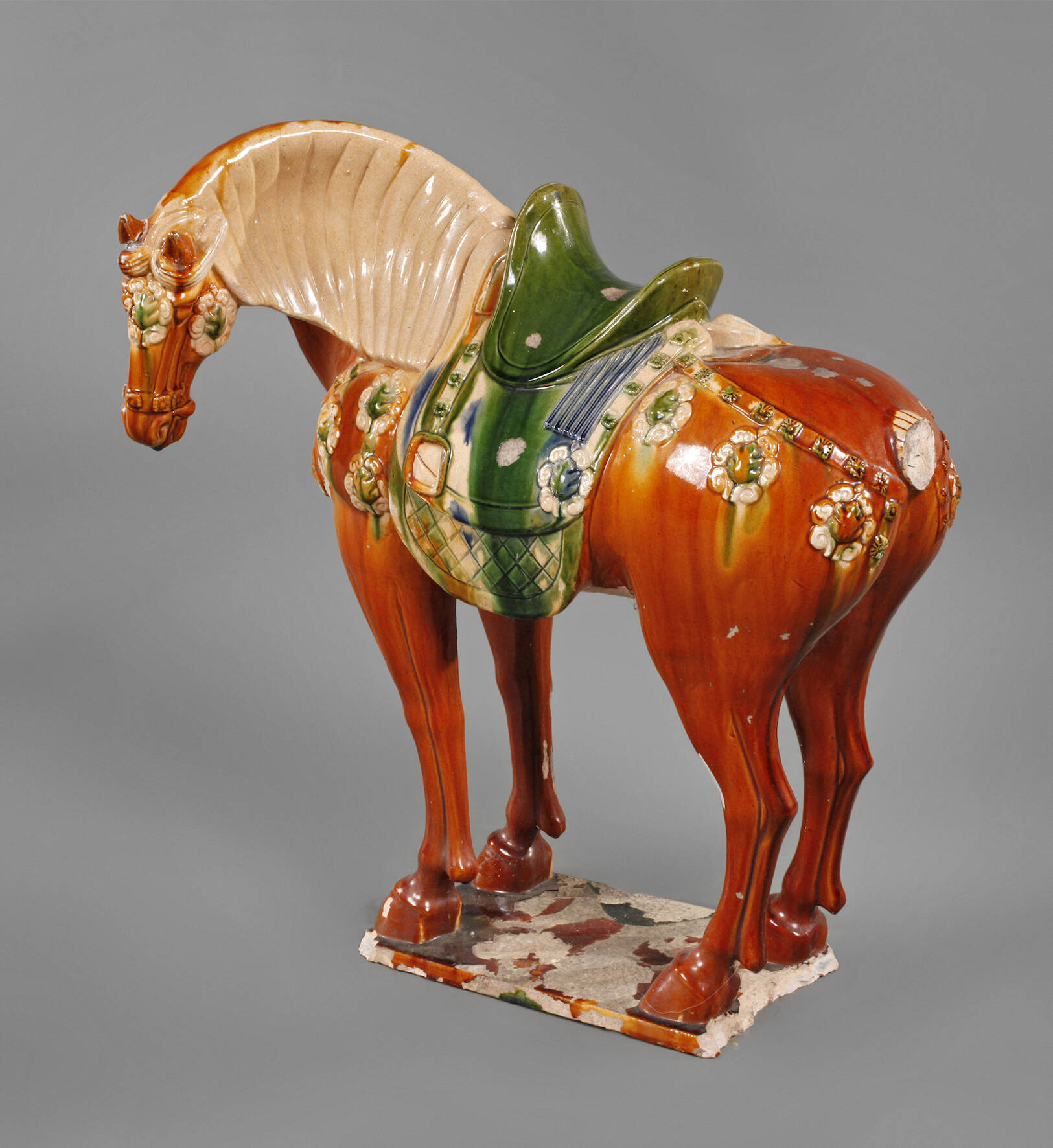 Großes Keramikpferd