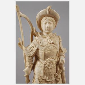 Feine Elfenbeinschnitzerei