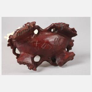 Feine Elfenbeinschnitzerei