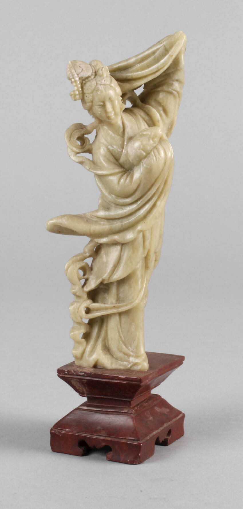 Figürliche Schnitzerei