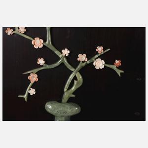 Vier Reliefschnitzereien