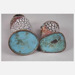 Paar figürliche Deckeldosen Cloisonné